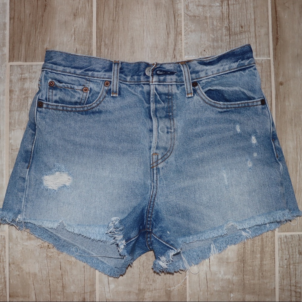 Levi’s denim shorts